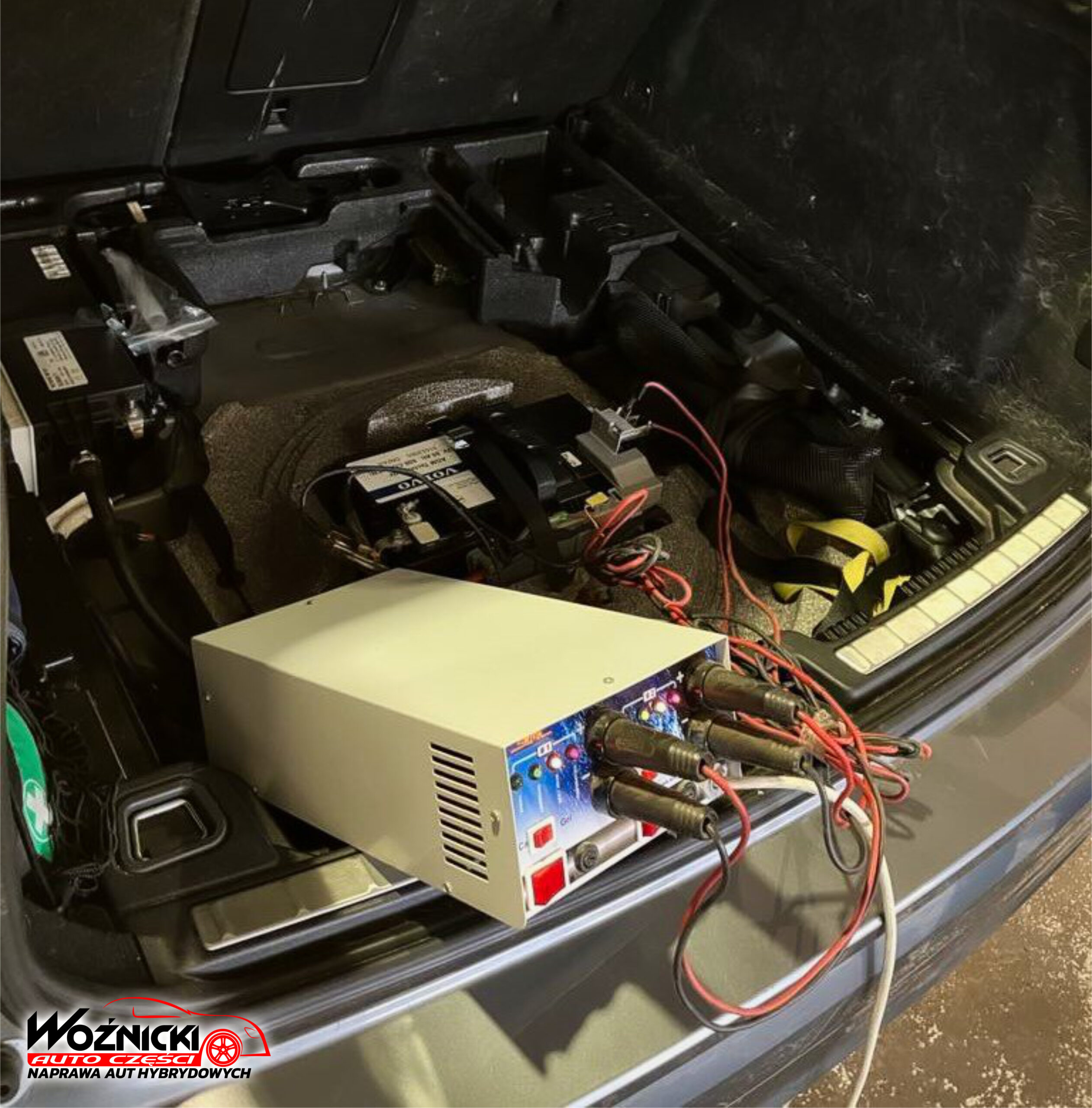 Naprawa baterii trakcyjnej w Volvo z napędem mild hybrid. Auto Woźnicki zrobi to!