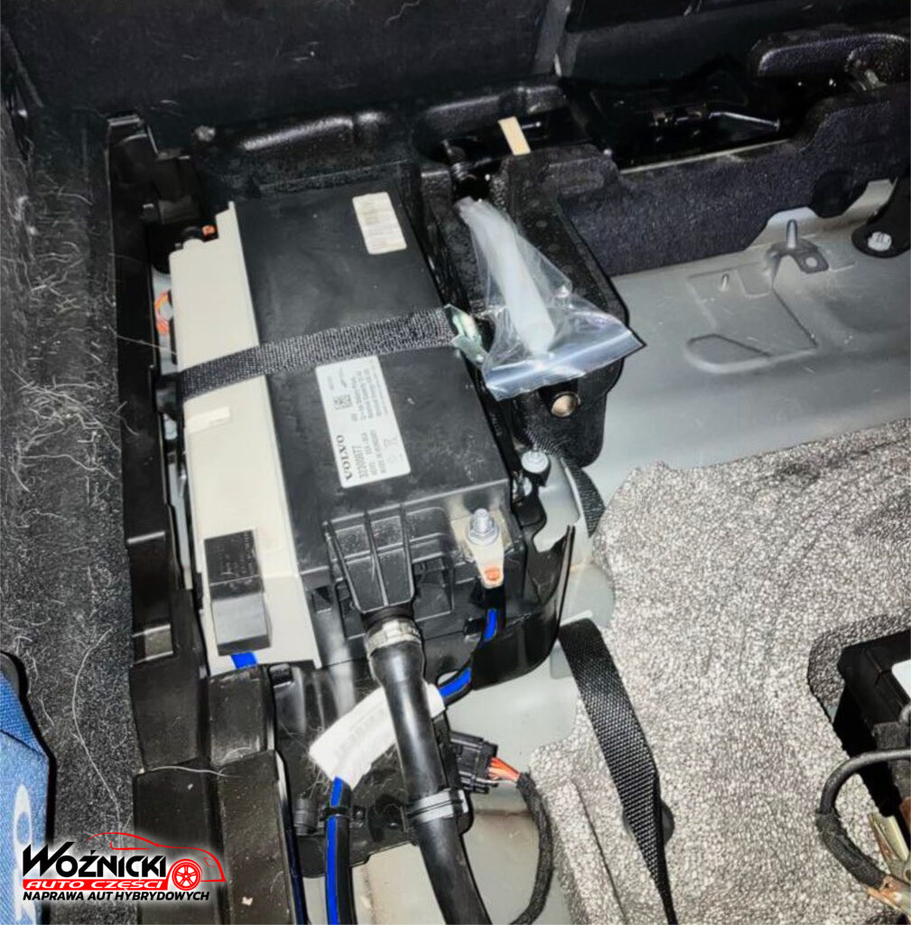 Naprawa baterii trakcyjnej w Volvo z napędem mild hybrid. Auto Woźnicki