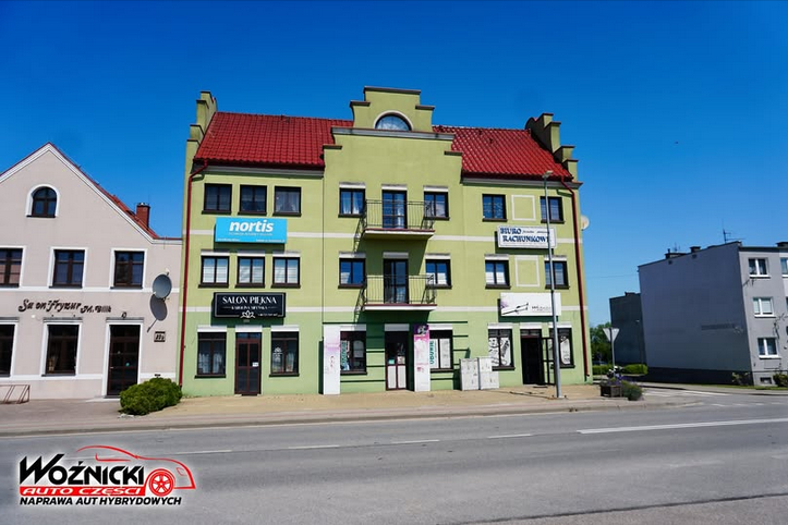 Sklep Auto Woźnicki w Zalewie oferujący szeroki wybór części samochodowych.